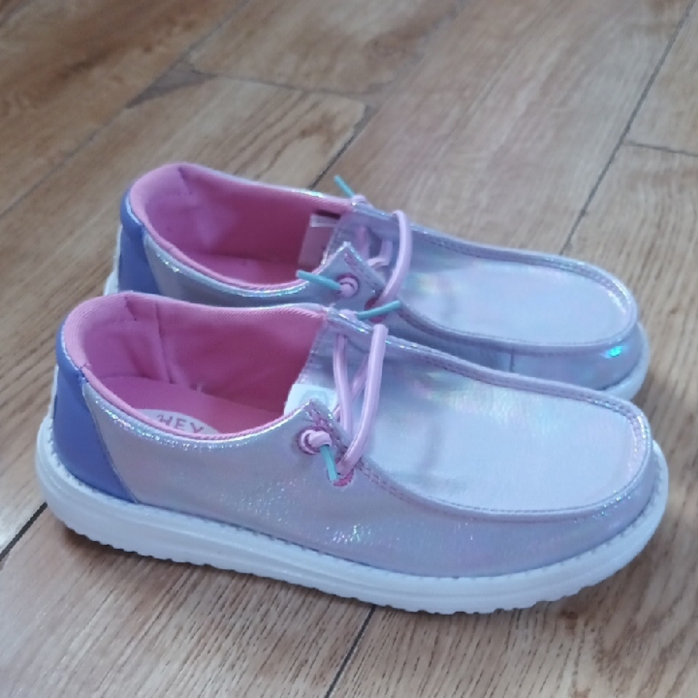 New Hey Dude Kids Purple J3 Never Worn
